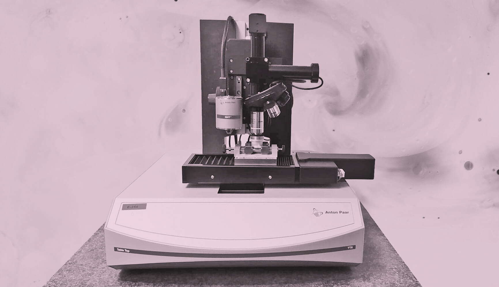 Test de dureté en laboratoire, mesure de macro-dureté, micro-dureté et nano-indentation : Vickers, Knoop, Brinell, Rockwell, Shore.